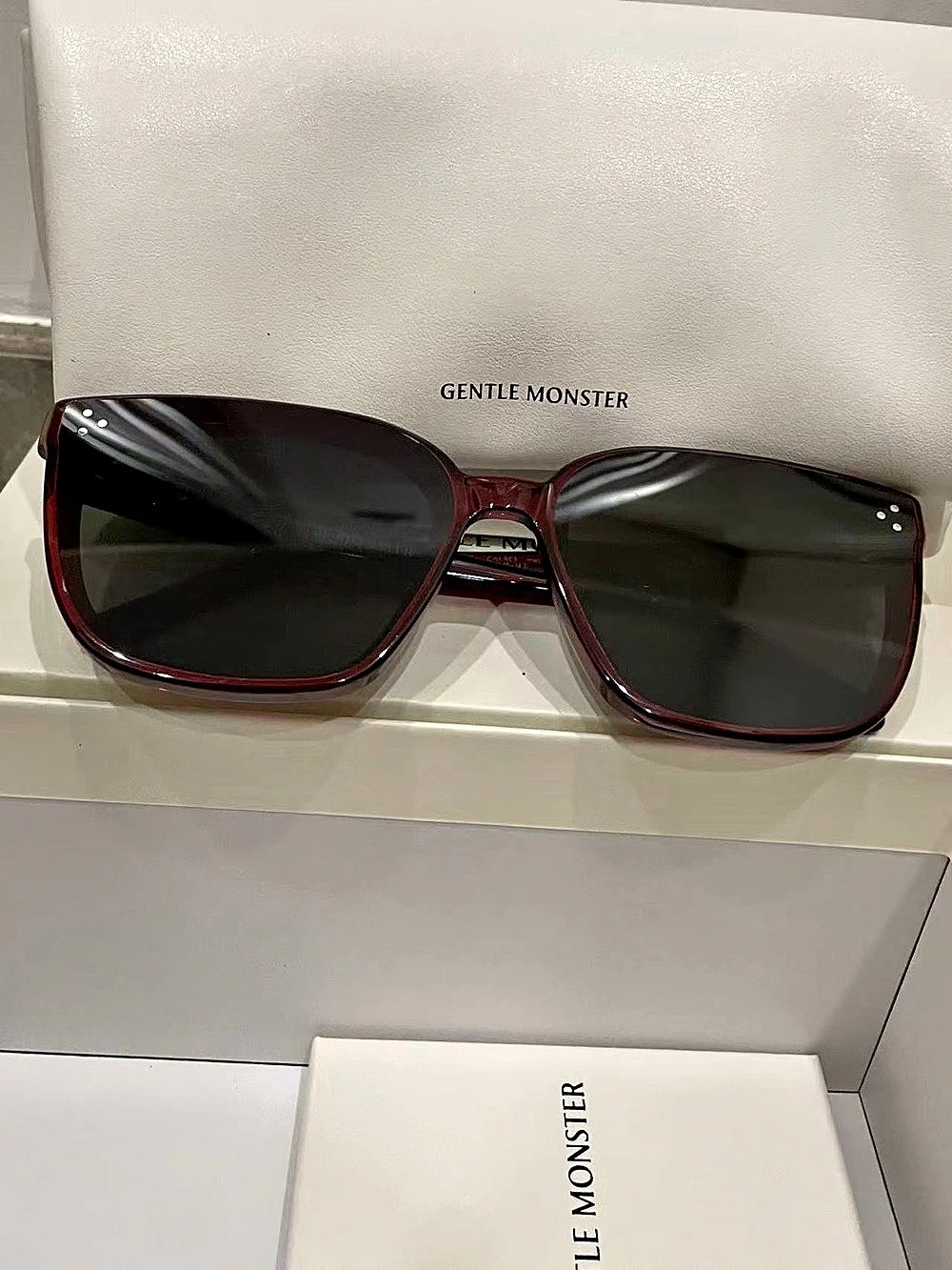 Gentle Monster Jolie Cat Eye Sunglasses in Red & Black Like New